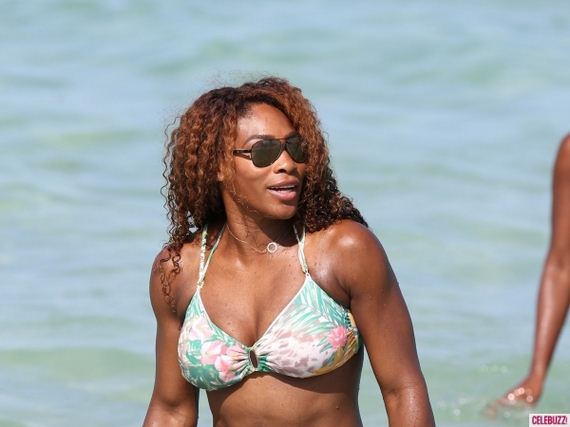 Serena-Williams-in-bikini---Miami