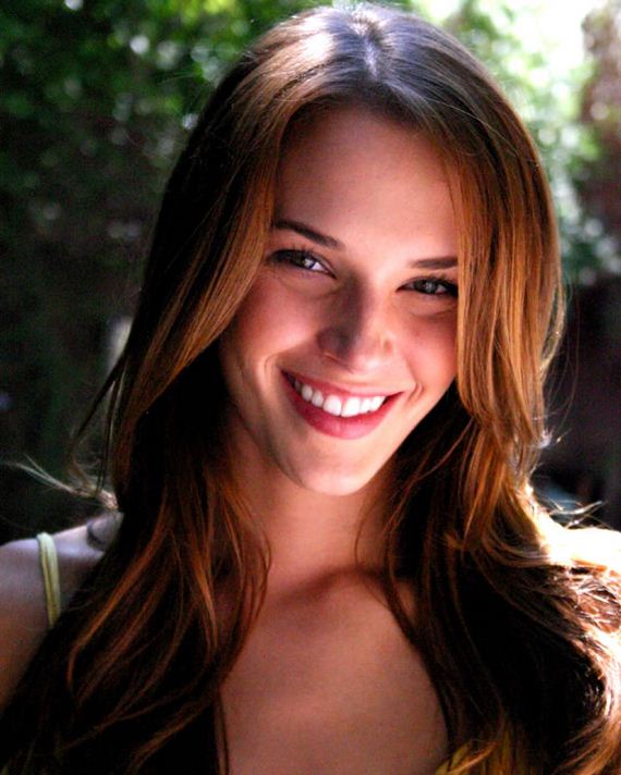 Amanda Righetti Photos - 12thBlog