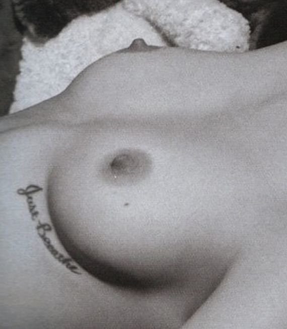 gallery_enlarged-Miley-Cyrus-Topless