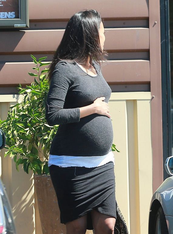 gallery_enlarged-Zoe-Saldana-No-Bra