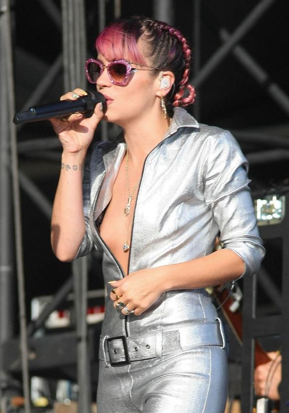 gallery_enlarged-lilly-allen-concert-1