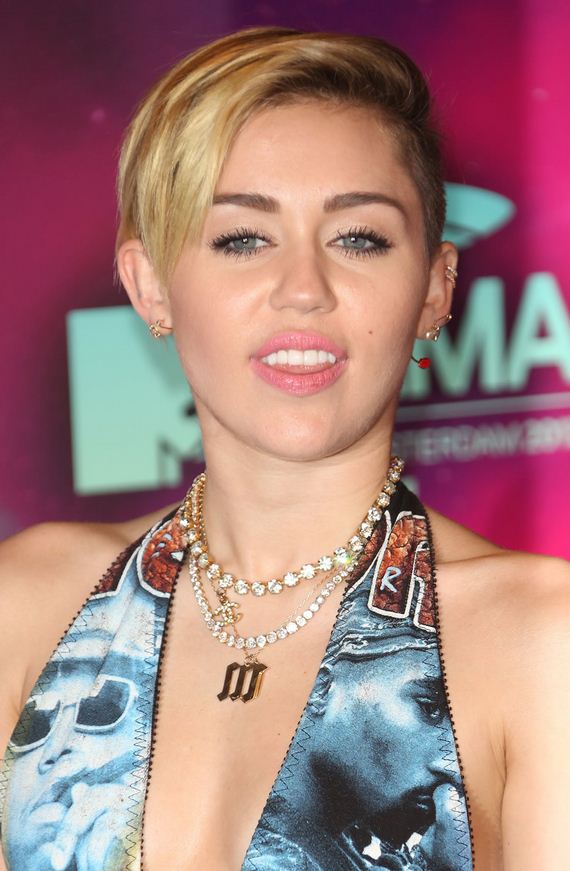 gallery_enlarged-miley-cyrus-s-and