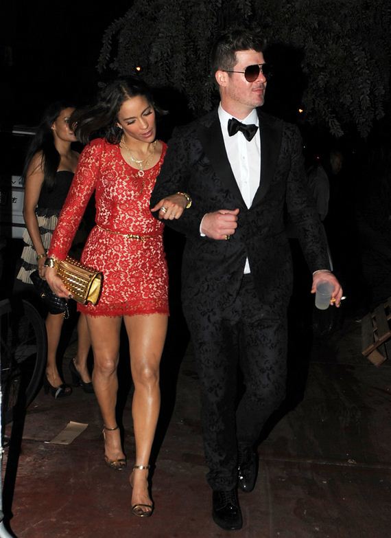 gallery_enlarged-robin-thicke-new-years-diva