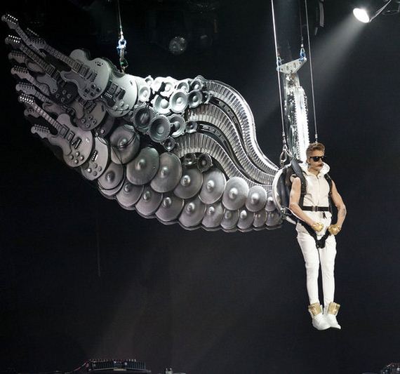 justin_biebers_angel_wings_cool_