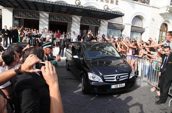 lady-gaga-leaving-her-hotel-in-athens