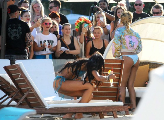 rihanna-bikini-pictures