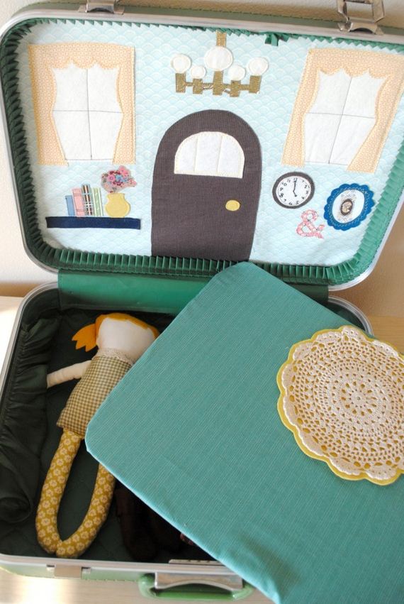 03-Vintage-Suitcases