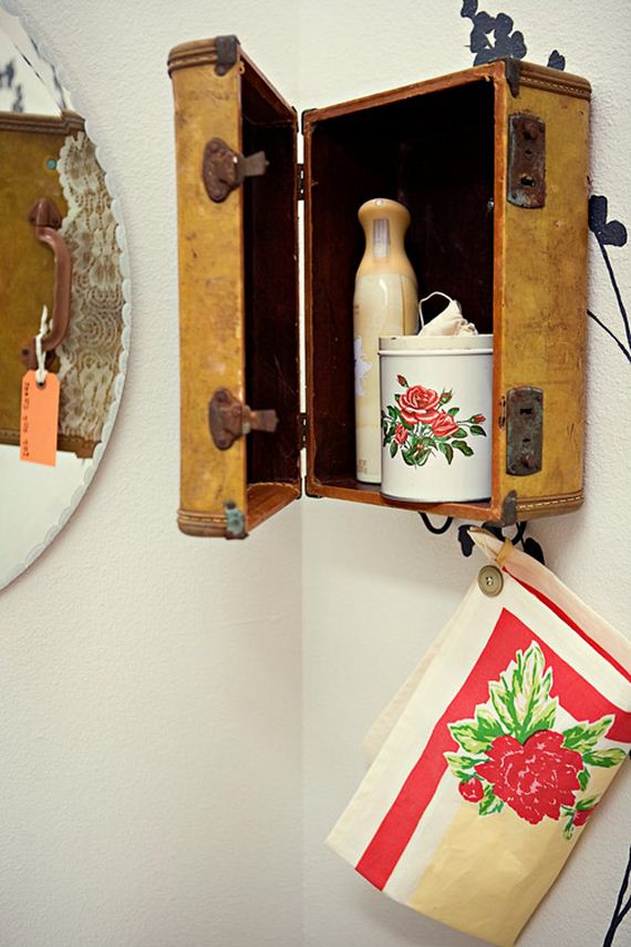 12-Vintage-Suitcases