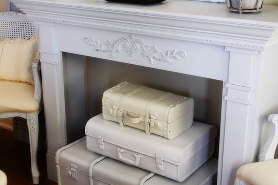 16-Vintage-Suitcases