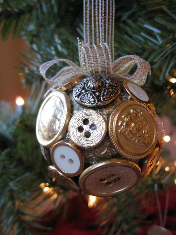04-Christmas-Ornaments