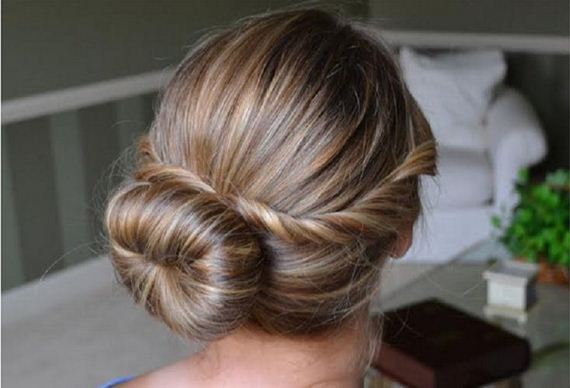 07-Quick-And-Easy-Hair-Buns
