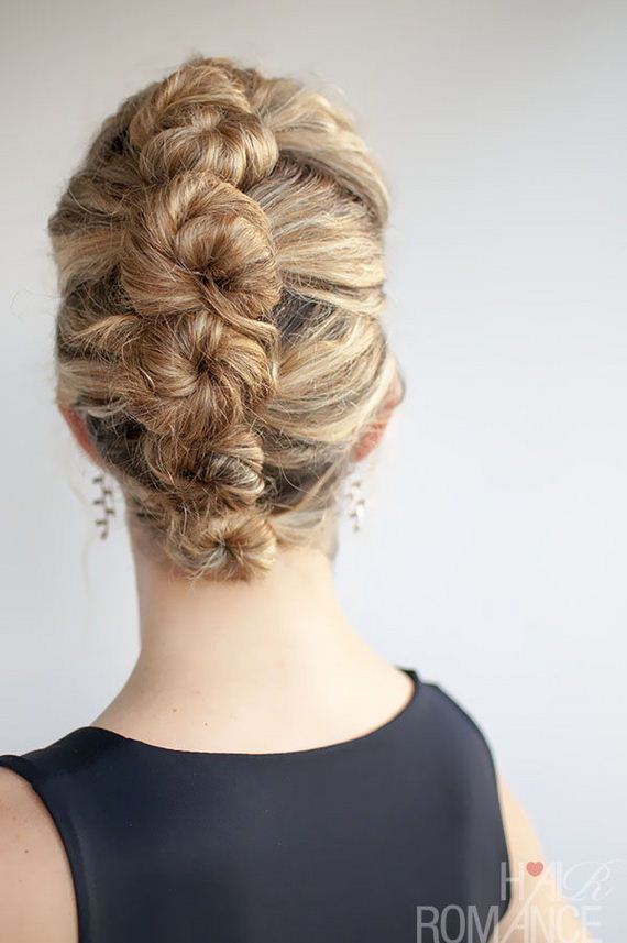 13-Quick-And-Easy-Hair-Buns