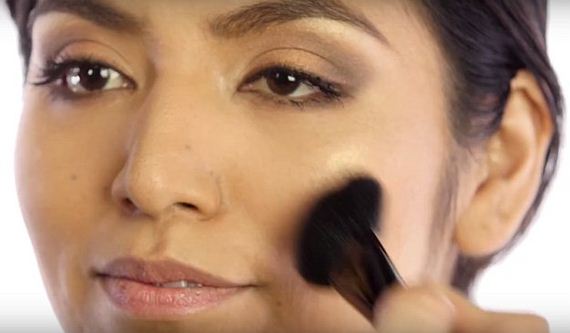 24-chrissy-teigen-makeup-tutorial-feature