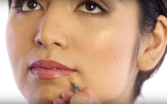 25-chrissy-teigen-makeup-tutorial-feature