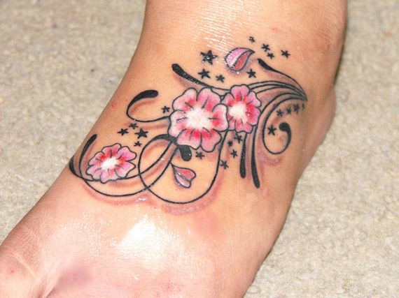 01-sensible-small-flower-tattoos