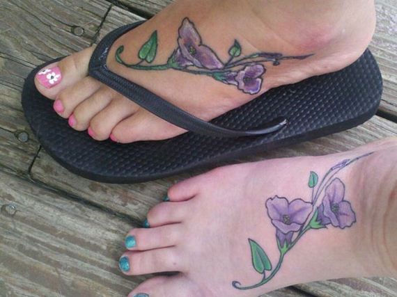09-sensible-small-flower-tattoos