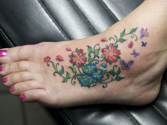 15-sensible-small-flower-tattoos