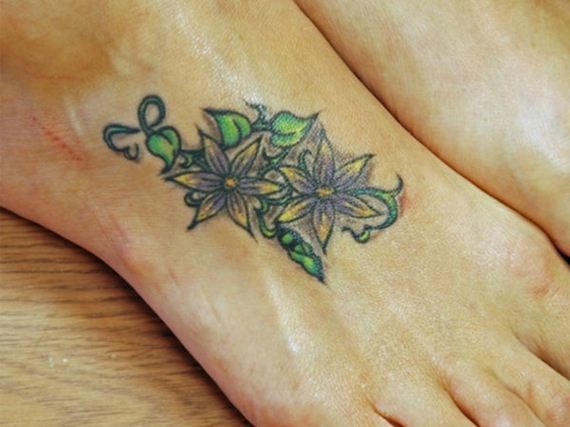 16-sensible-small-flower-tattoos