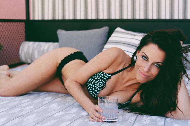 The Hottest Photos Of Jessica Lowndes Will Drive You Crazy 12thblog