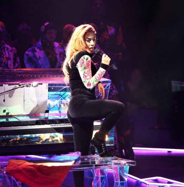 The Best Photos Of Lady Gaga Smoking Hot Ass - 12thBlog