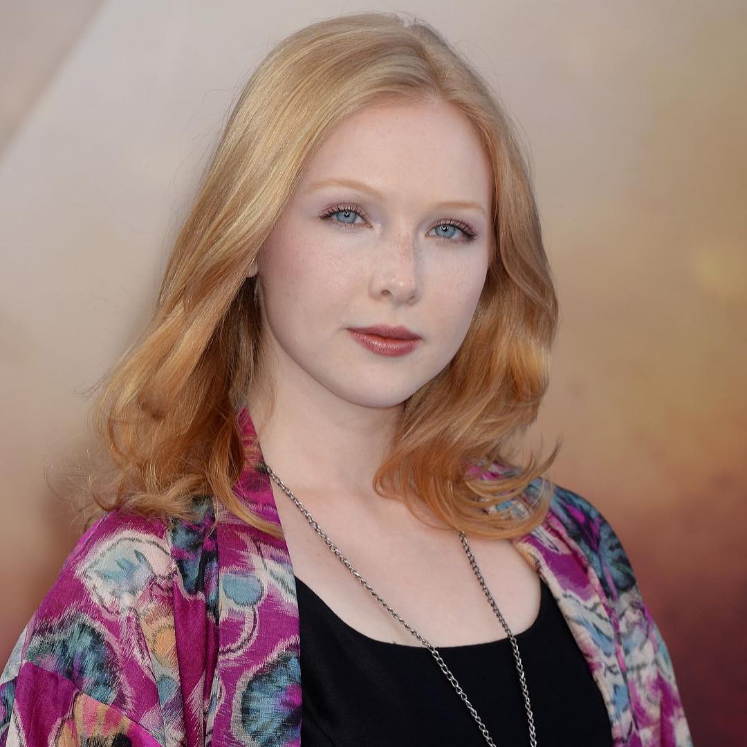 40 Hot And Sexy Molly C. Quinn Pictures.