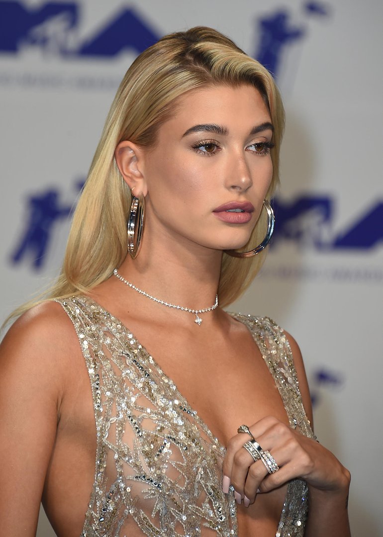 40 Hot Pictures Of Hailey Baldwin.