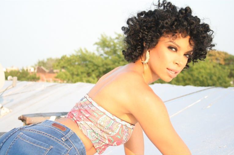Hot pictures of Susan Kelechi Watson will rock you world. 