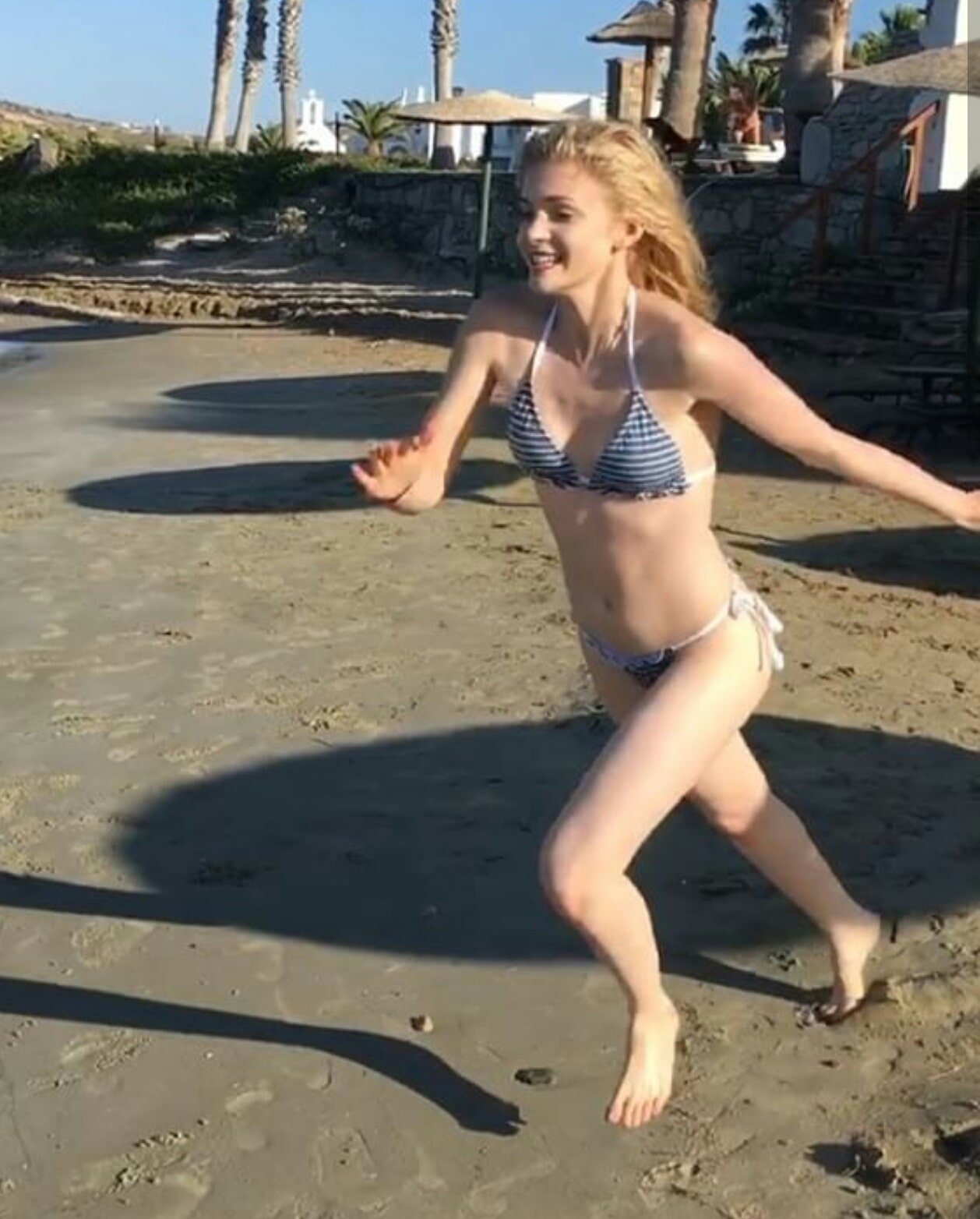 Hot Elena Kampouris Photos.