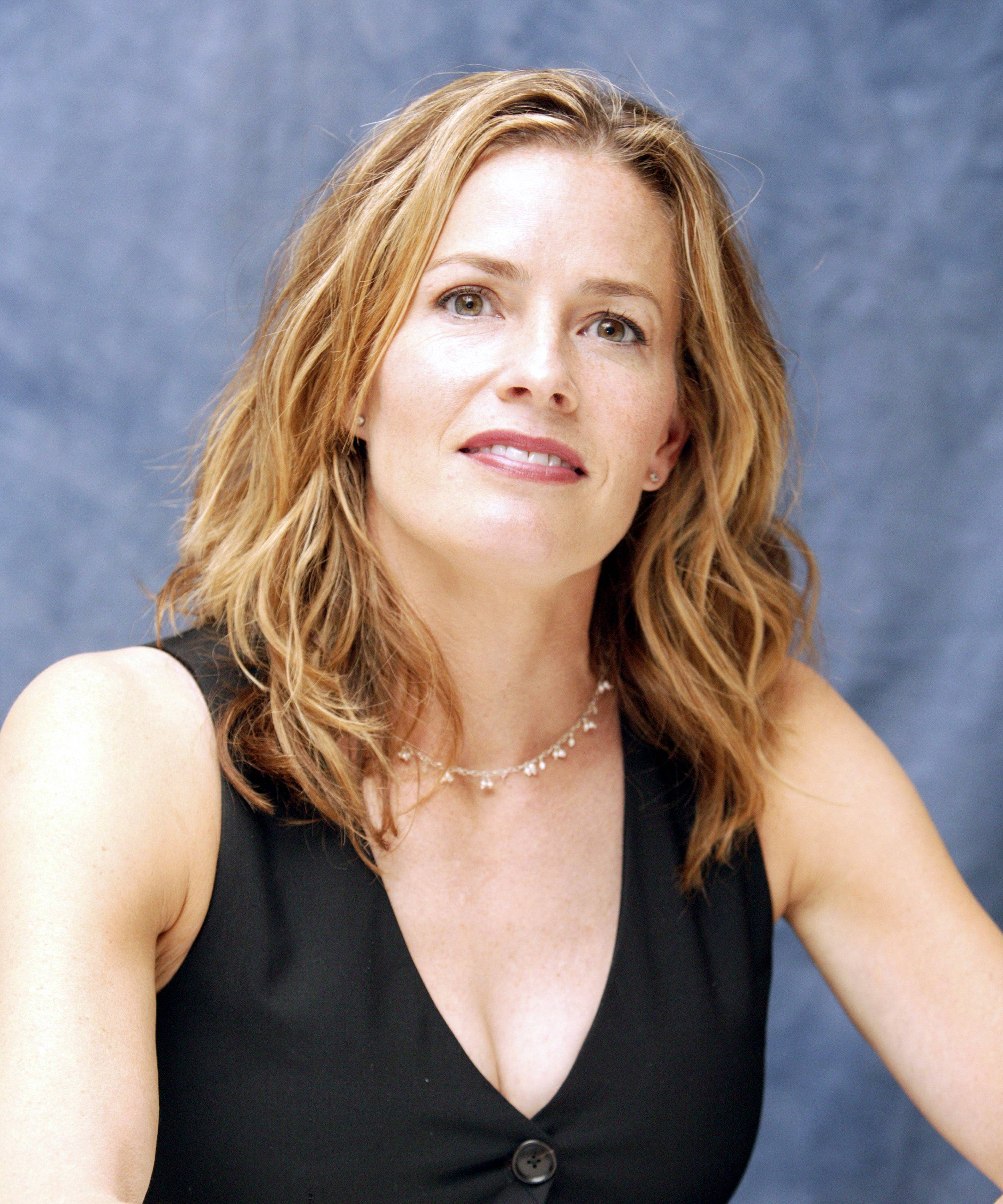 These Elisabeth Shue big butt pictures are sure to leave you mesmerized and...