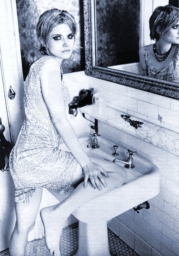 The Hottest Photos Of Jennifer Jason Leigh.