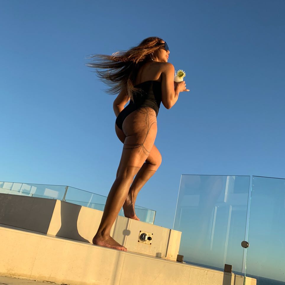 Hot Pictures Of Tamar Braxton Will Drive You Nuts For Her.