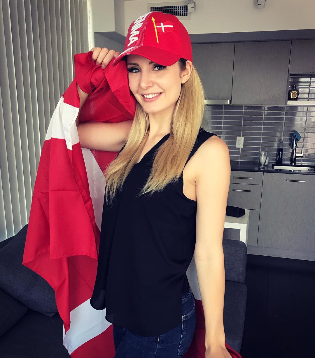 Lauren Southern Cleavage