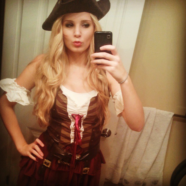 Hot And Sexy Of Lauren Southern Photos - 12thBlog