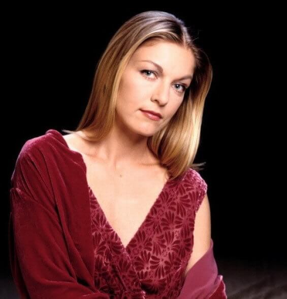 The Hottest Sheryl Lee Photos.