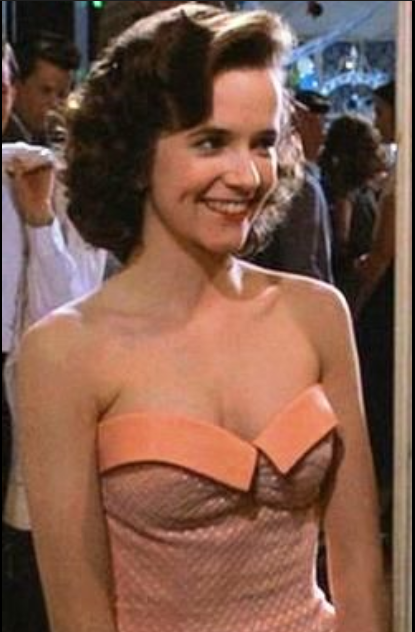 40 Hottest Lea Thompson Photos On The Net 