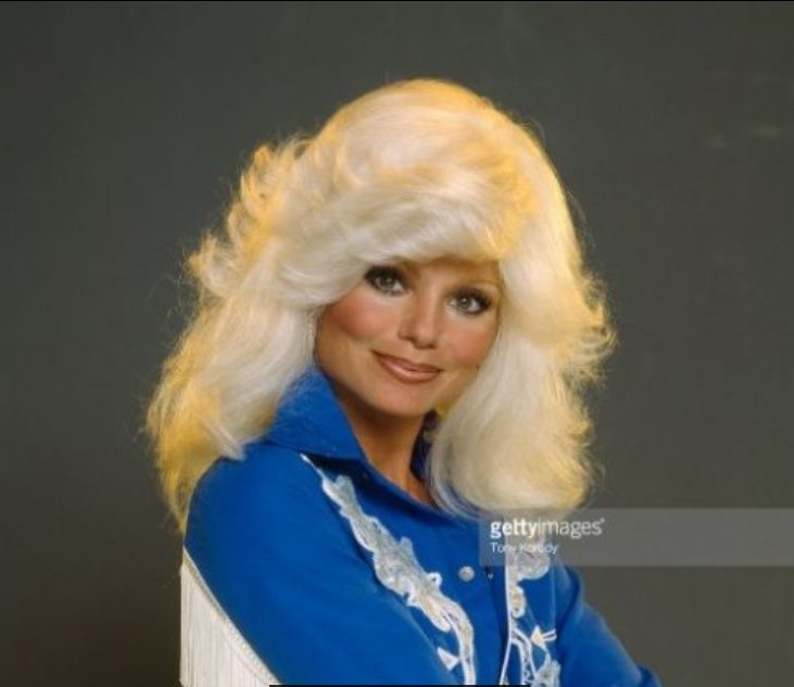 Tits loni andersons Loni Anderson
