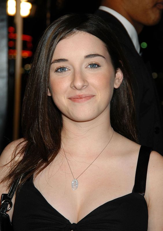 50 Hot Margo Harshman Photos That Will Make Your Hands Sweat.