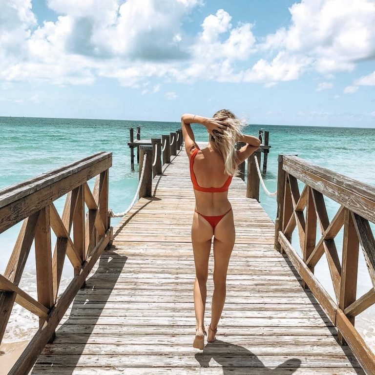 0. These sexy Lauren Bushnell bikini photos will make you wonder how someon...