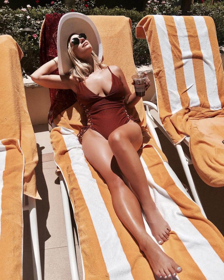 These sexy Vanessa Ray bikini photos will make you wonder how someone so be...