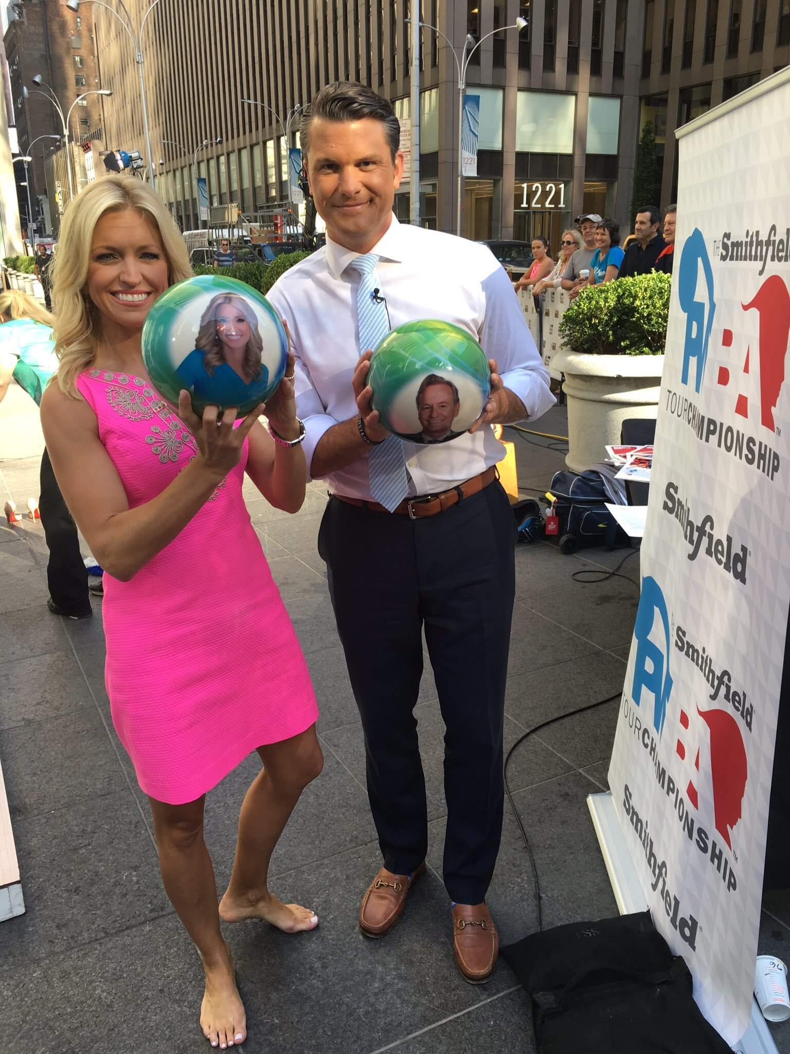 Yes, she is a very sexy actress and Ainsley Earhardt 's bra... 