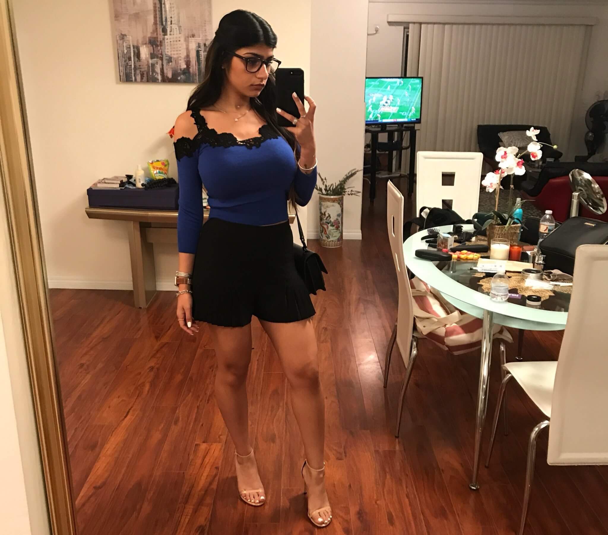 Yes, she is a very sexy actress and Mia Khalifa’s bra and... 