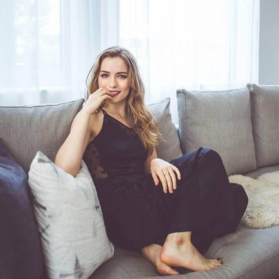 50 Hot Willa Fitzgerald Photos Will Make Your Day Better.