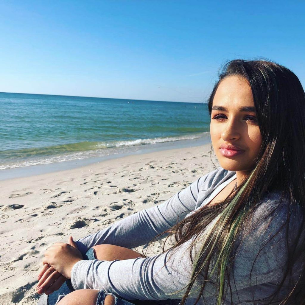 the-hottest-jazz-jennings-photos-around-the-world-12thblog