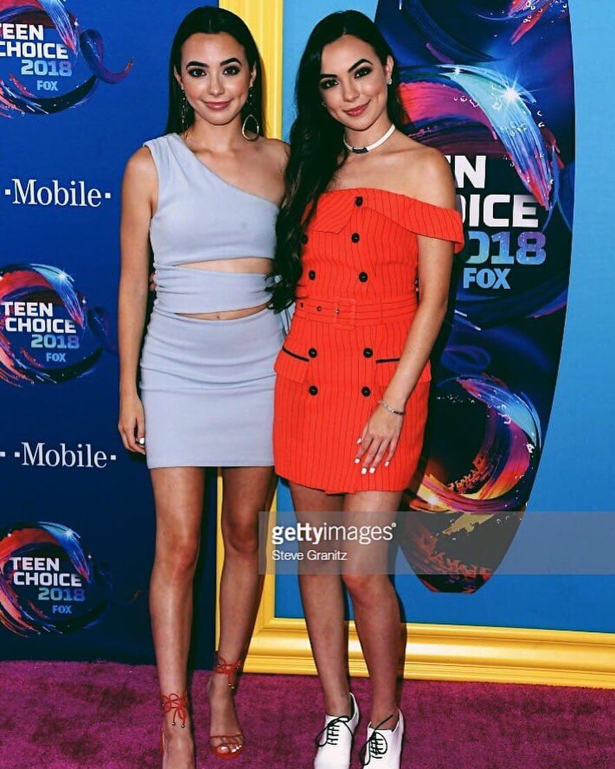 The Hottest Merrell Twins Photos Around The Net.