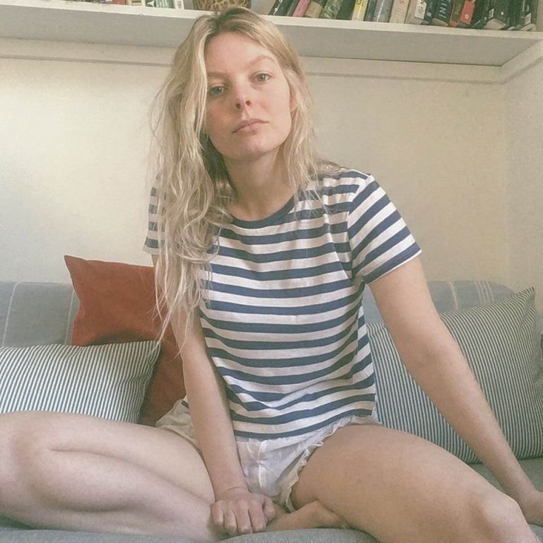 These sexy Nell Hudson bikini photos will make you wonder how someone so be...