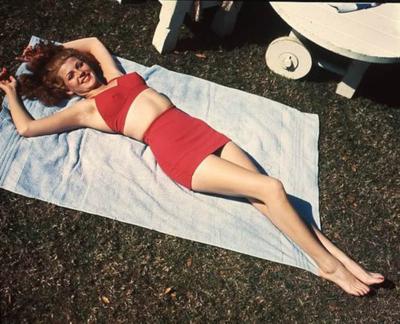 These sexy Rita Hayworth bikini photos will make you wonder how someone so ...