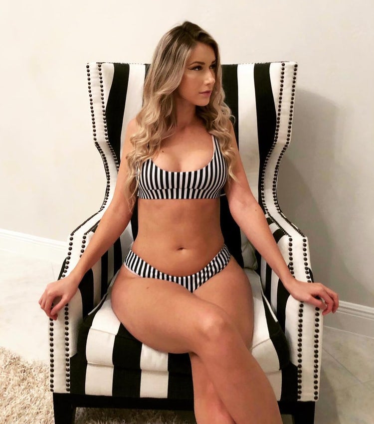 Noelle foley sexy