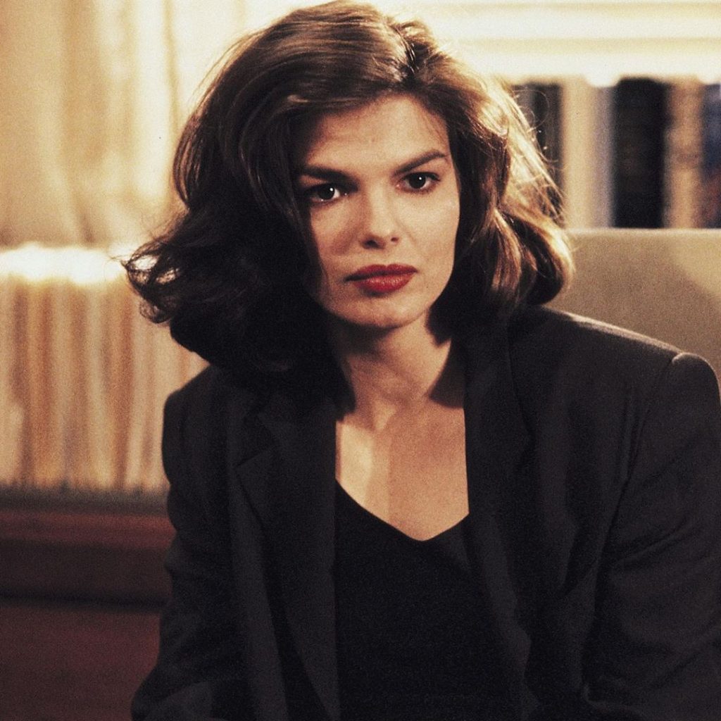 27 Hot Jeanne Tripplehorn Photos That Will Make Your Day Better.