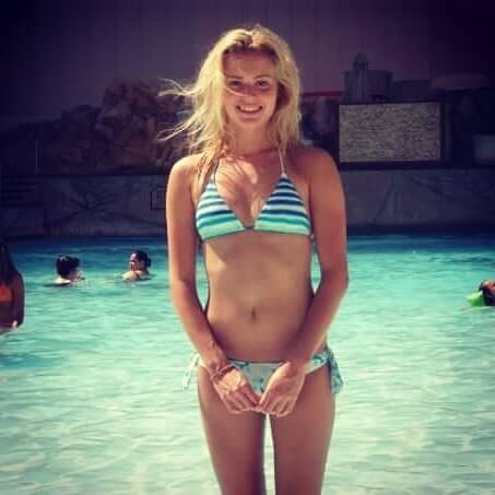 The Hottest Elyse Willems Photos Around The Net.