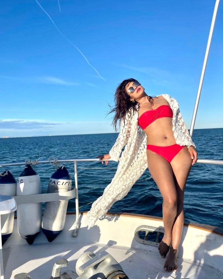 Priyanka Chopra Hot Pics On The Boat.